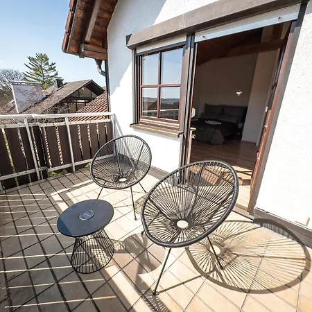 Moderne Luxus-oase In Mit Garten, 2 Balkone, Naehe Bodensee & Rheinfall *