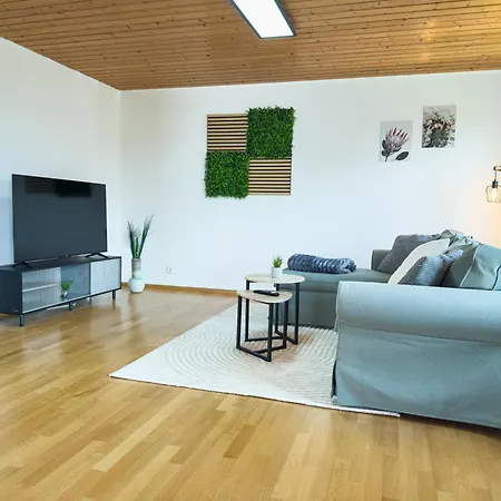 Apartment Moderne Luxus-oase In Mit Garten, 2 Balkone, Naehe Bodensee & Rheinfall *