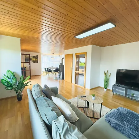 Moderne Luxus-oase In Mit Garten, 2 Balkone, Naehe Bodensee & Rheinfall Apartment Gailingen