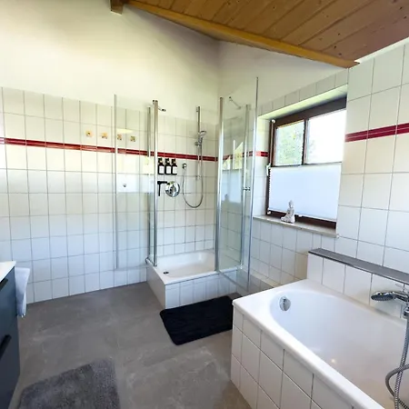 Moderne Luxus-oase In Mit Garten, 2 Balkone, Naehe Bodensee & Rheinfall Gailingen